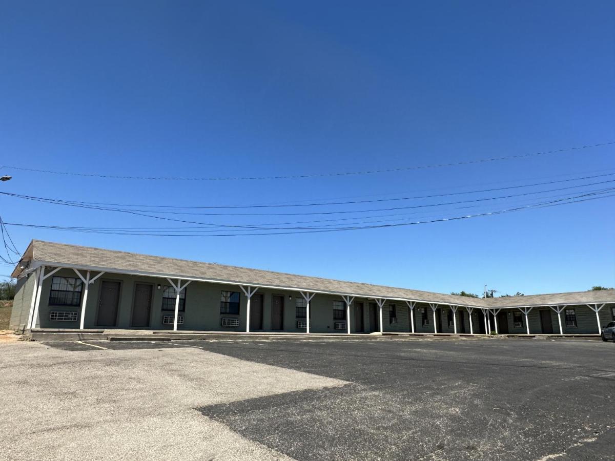 Llano Motel Bagian luar foto