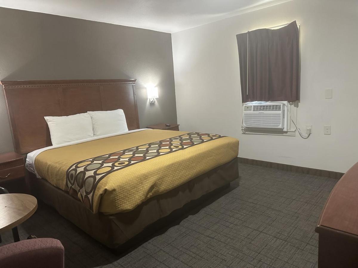 Llano Motel Bagian luar foto