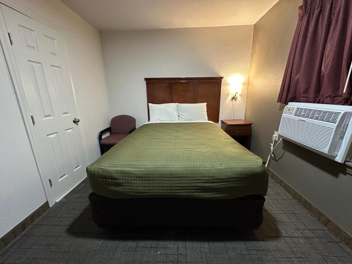Llano Motel Bagian luar foto