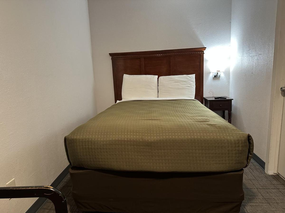 Llano Motel Bagian luar foto